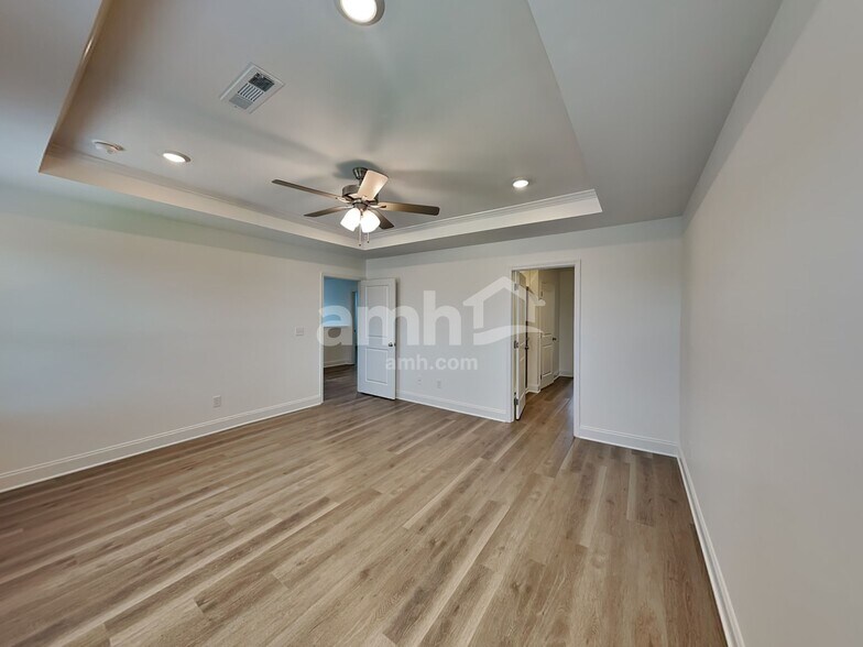 Building Photo - 229 Marin Dr