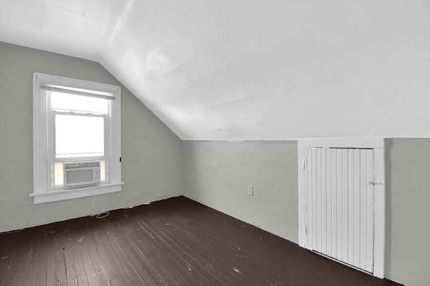 Building Photo - 97 E Frambes Ave