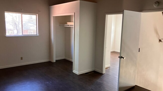 Building Photo - *LONG TERM RENTAL* Unfurnished