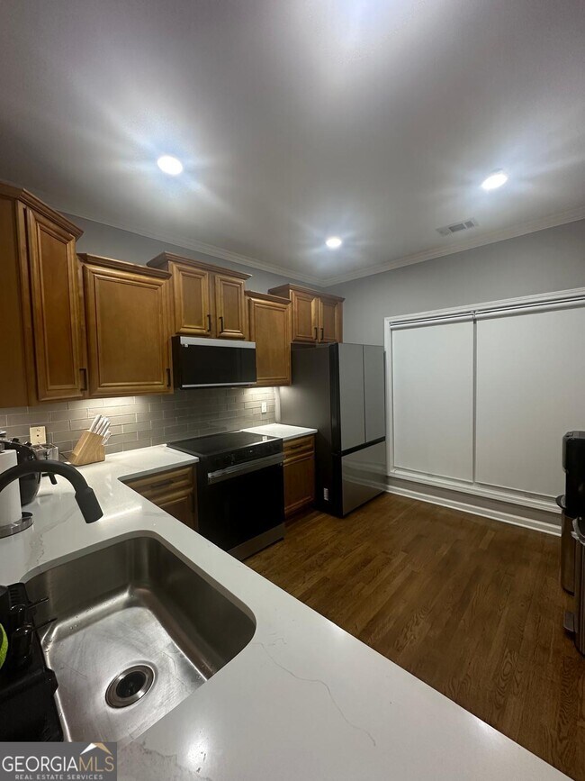 Building Photo - 2011 Appaloosa Mill Cir NE