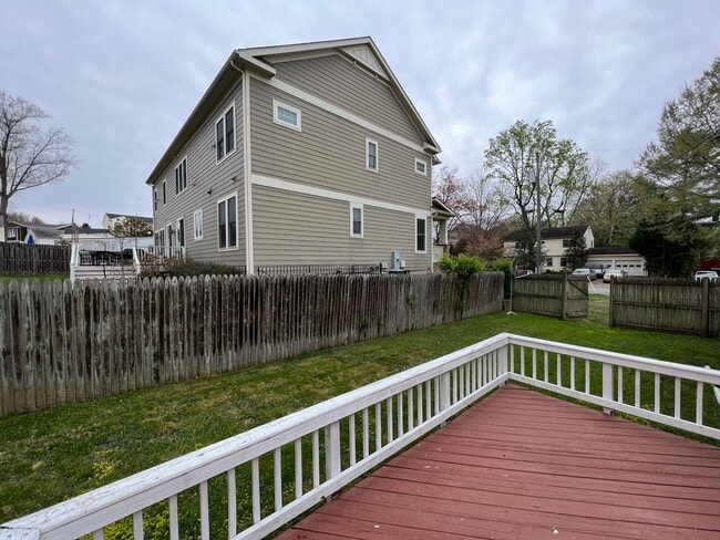 Building Photo - Delightful 1 Level 4 Bedroom Home On Exten...