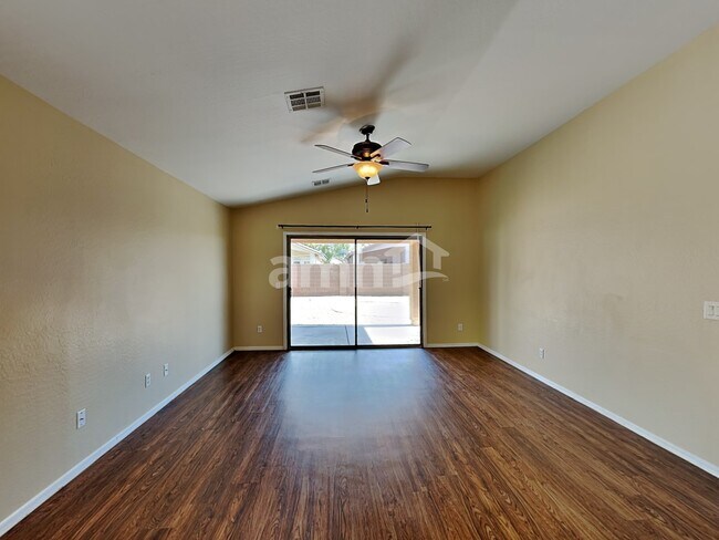 Building Photo - 10027 W Southgate Ave