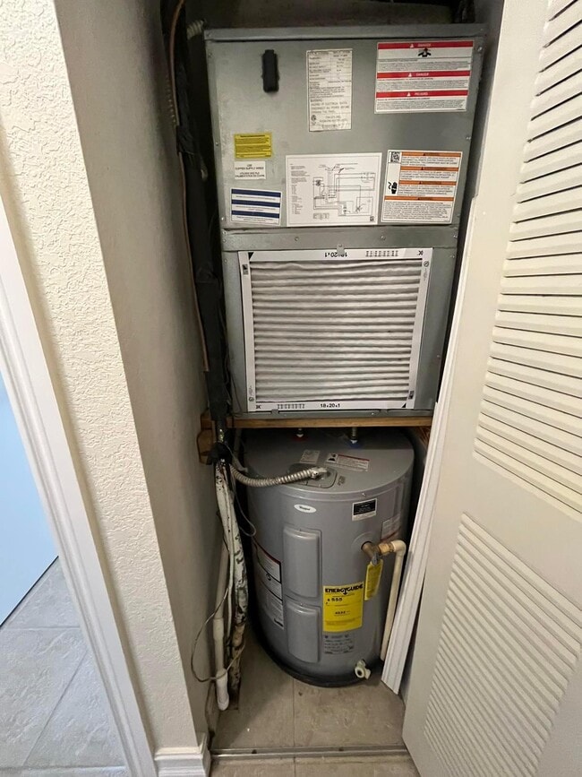 Building Photo - 3001 58th Ave S