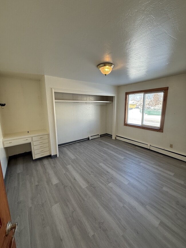 Building Photo - 829 17th Ave