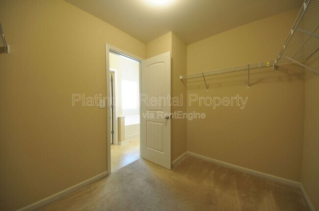 Building Photo - 1464 Wilford Dr NE