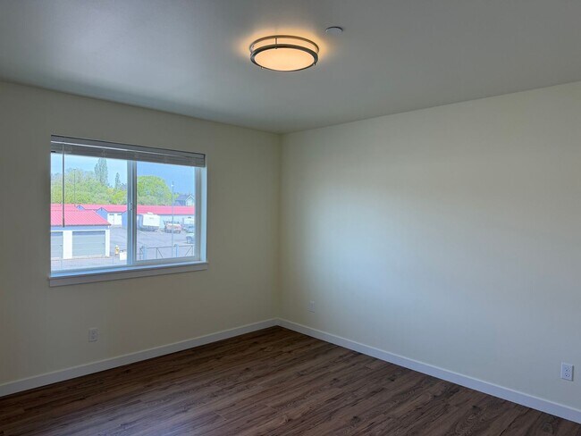 Building Photo - New Construction Two Bedroom Apartments in Coupeville!