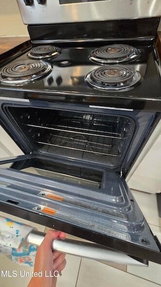 Building Photo - 933 Glastonbury Cir