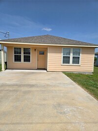 Building Photo - 2724 Avenue D