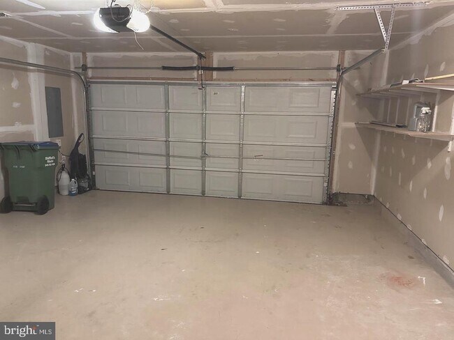Building Photo - 1310 Saunders Dr