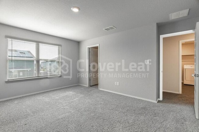 Building Photo - 2433 Ayers Dr