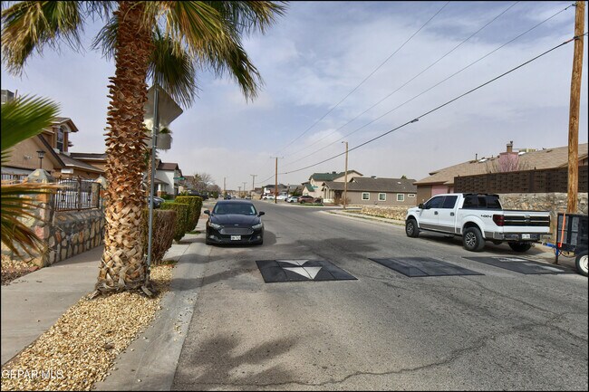 Building Photo - 3057 Tierra Mina Dr