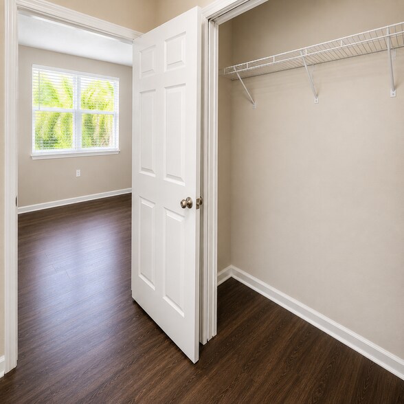 Building Photo - 4404 SW 160th Ave