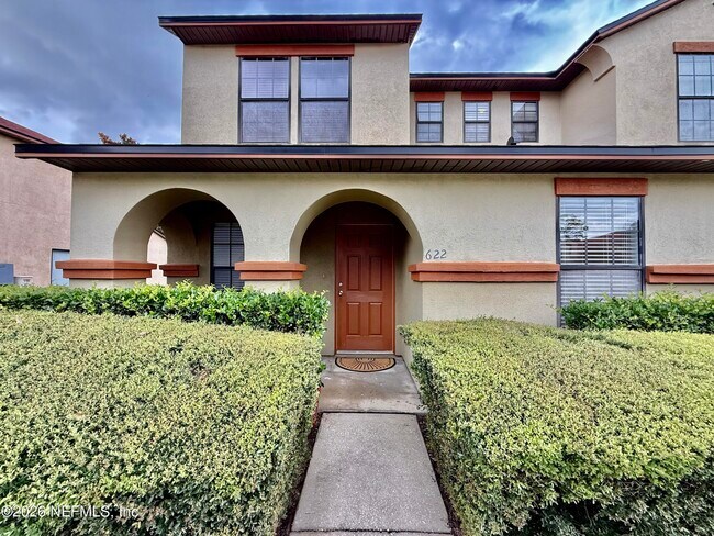 Building Photo - 622 Briar Way Ln