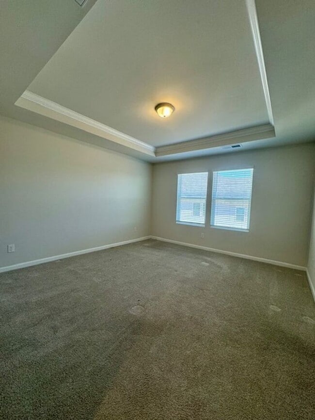 Building Photo - 3BR/2.5BA w/ Quartz Kitchen + Garage in North Charlotte