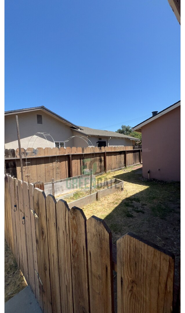 Building Photo - 3 BEDROOM 2 BATH MOVE IN READY IN MODESTO!!