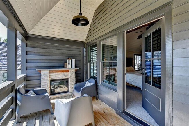 Building Photo - 2555 Brook Run