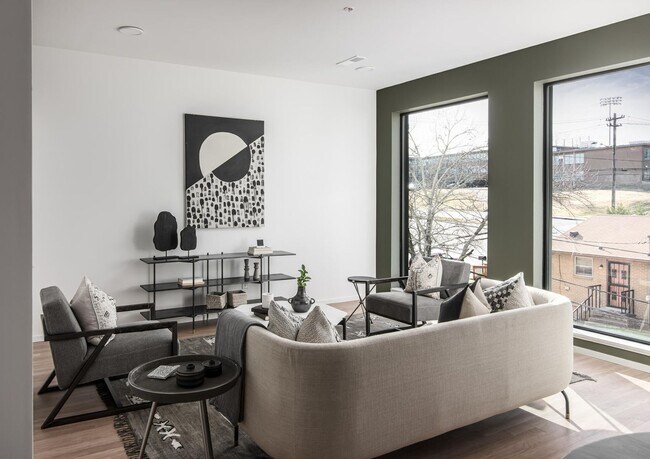 Building Photo - Stunning one bedroom unit in The Wedgewood section of town.