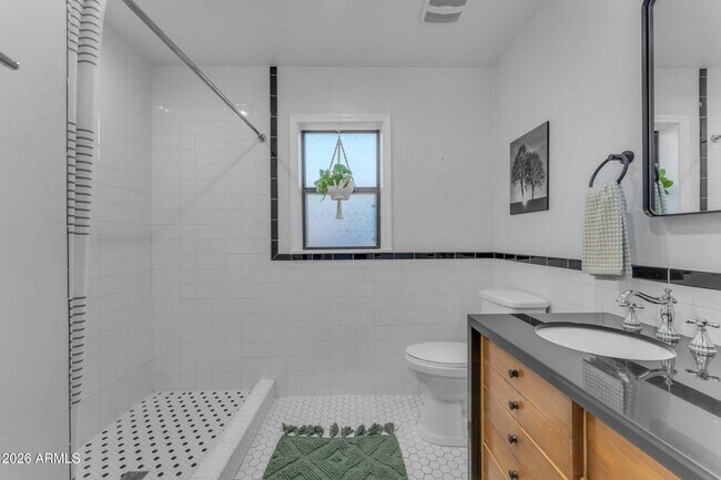 Building Photo - 2209 N 23rd St