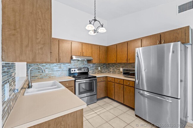 Building Photo - 11989 Persimmon Blvd