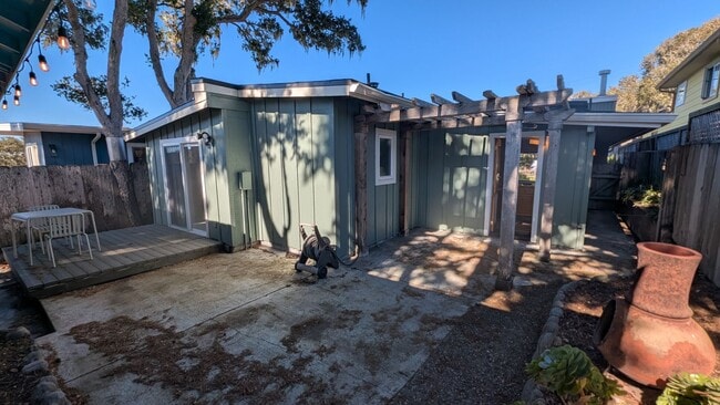 Building Photo - Bright and Cozy 3 Bedroom Home In Pacific ...