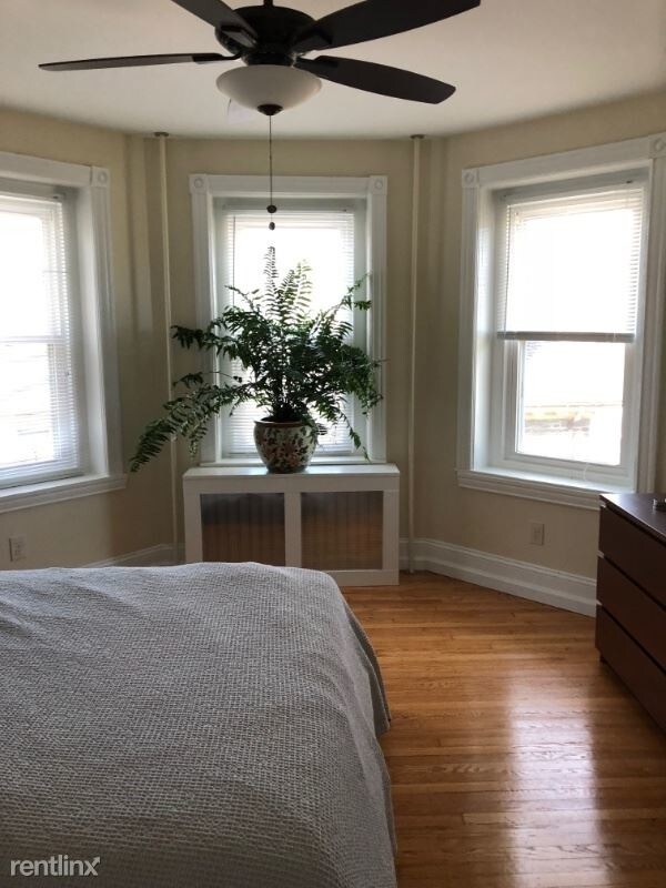 Building Photo - 400 Bethlehem Pike