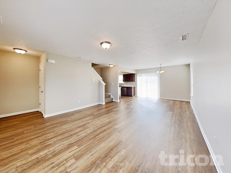 Building Photo - 2419 Pinebark Dr