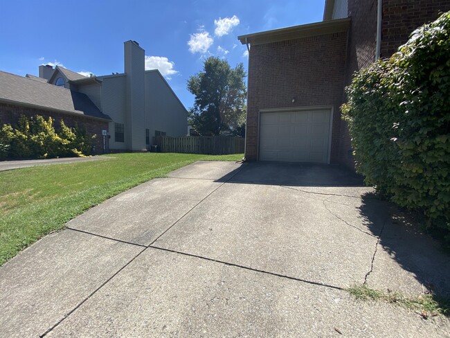 Building Photo - 4024 Palmetto Dr