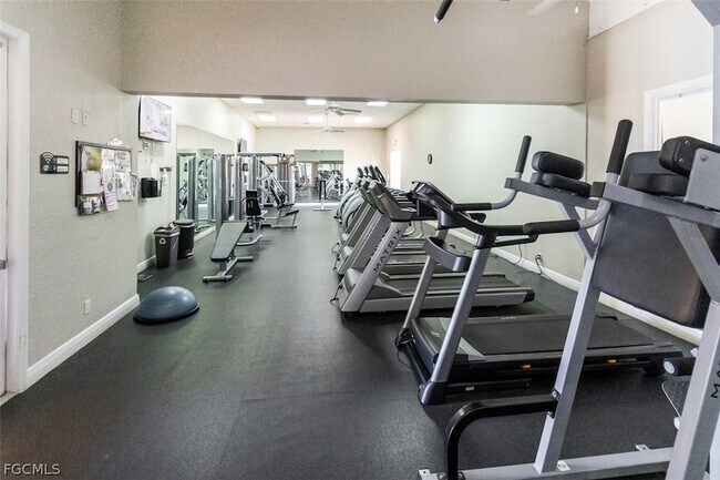 Building Photo - 9205 Belleza Way