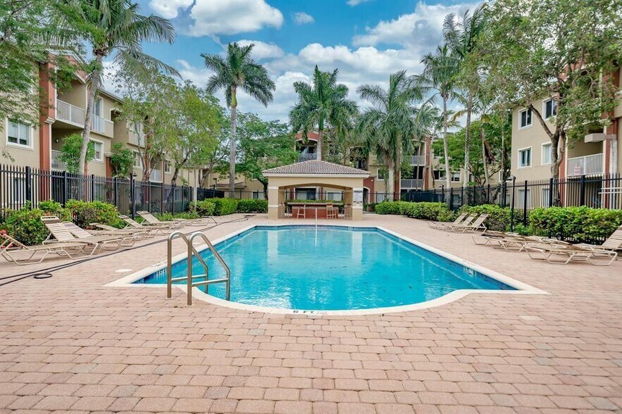 Building Photo - 7085 Nova Dr