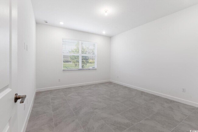 Building Photo - 6435 Seabright Ter