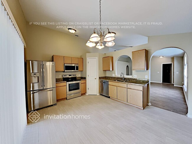 Building Photo - 30618 Double Dr