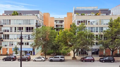 Building Photo - 1440 S Michigan Ave