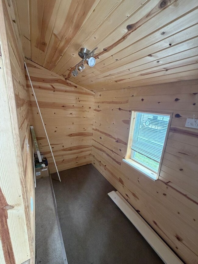 Building Photo - Charming 2 Bedroom, 1 Bathroom Home Available Now in Salem Lakes