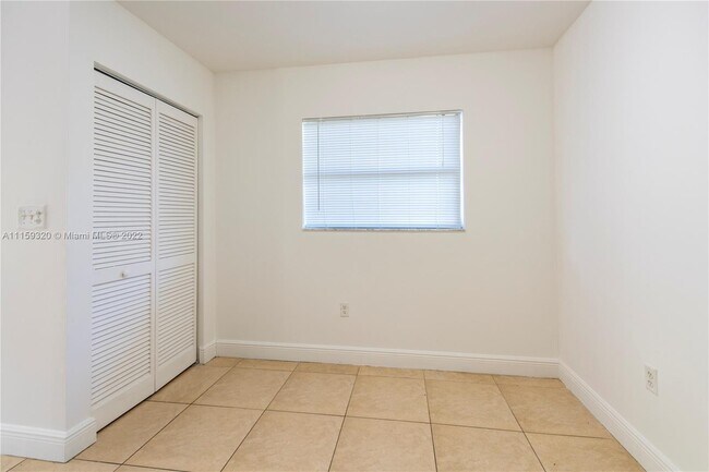 Building Photo - 4137 Stirling Rd