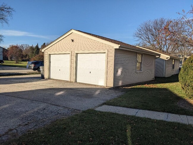 Garage with opener - W150S6941 Cornell Cir