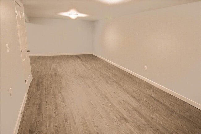 Building Photo - 1120 Collingwood Dr