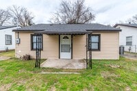 Building Photo - * Section 8 Voucher Welcomed* $1,000 - Just Updated 2 bed/1 bath house for rent Augusta!!!