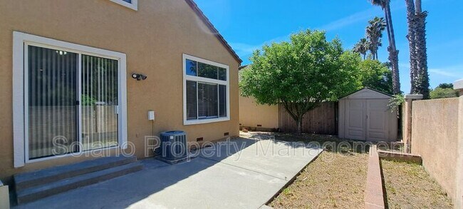 Building Photo - 320 Stamper Cir