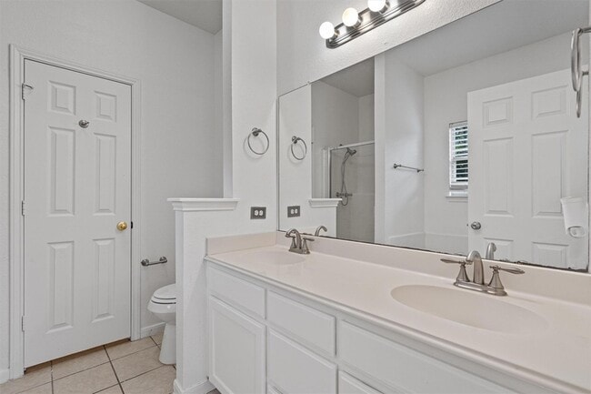 Building Photo - 204 Mallard Cove