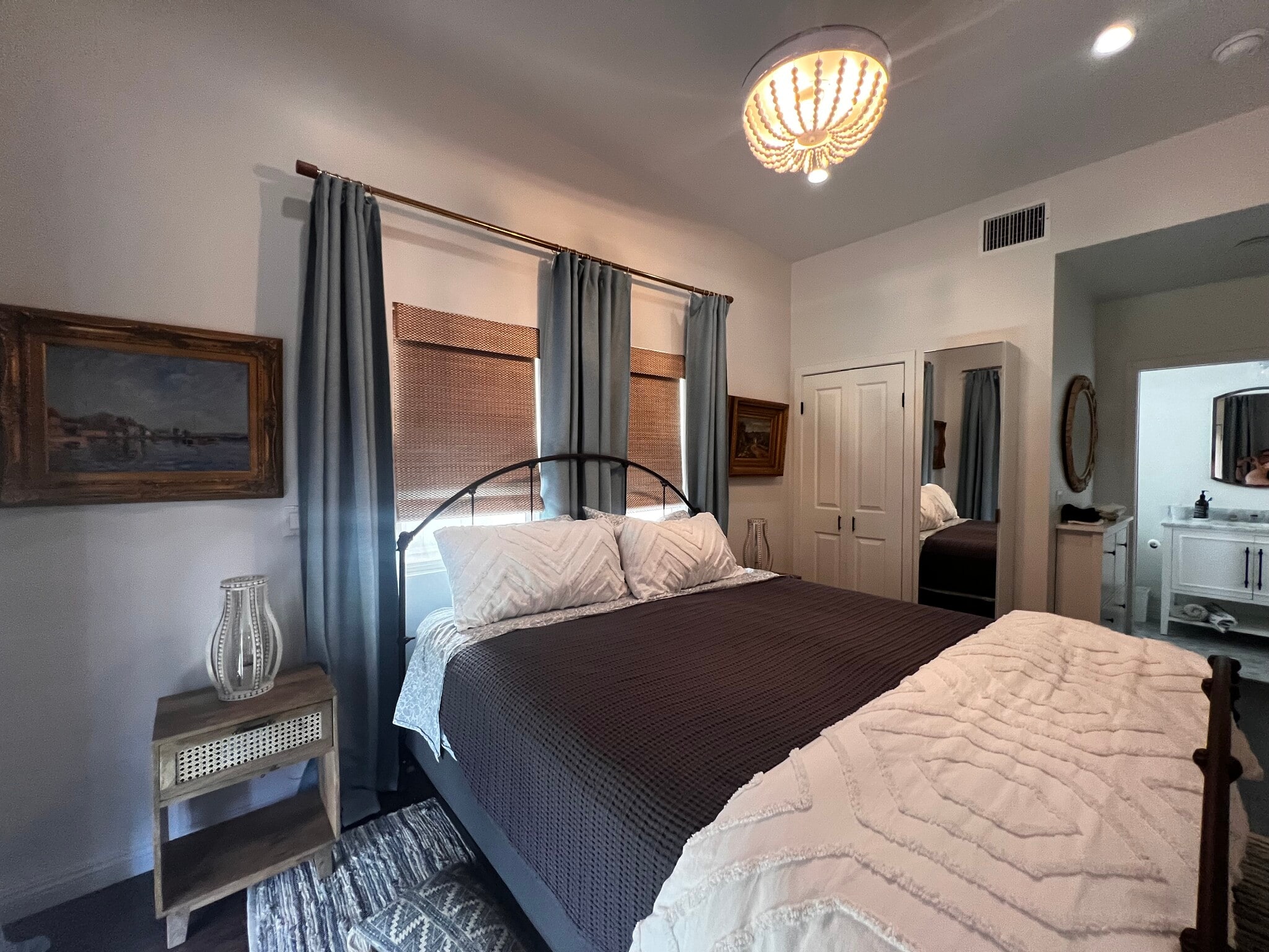 Primary bedroom - 532 W 40th St