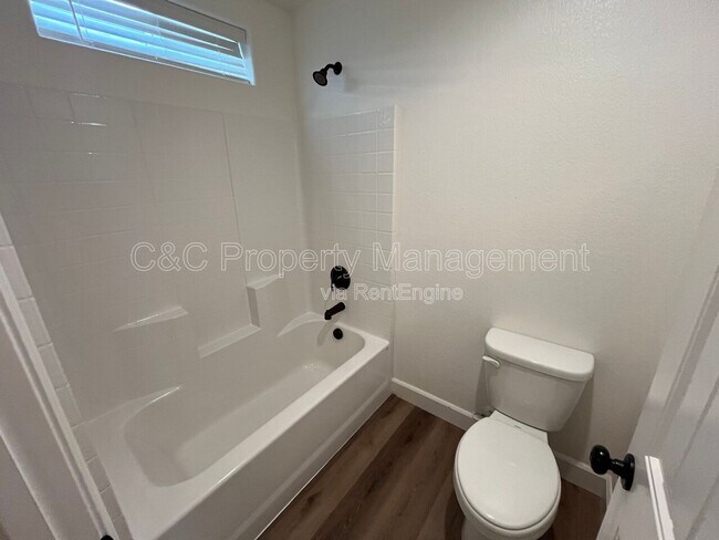 Building Photo - 5078 Palisade Ave