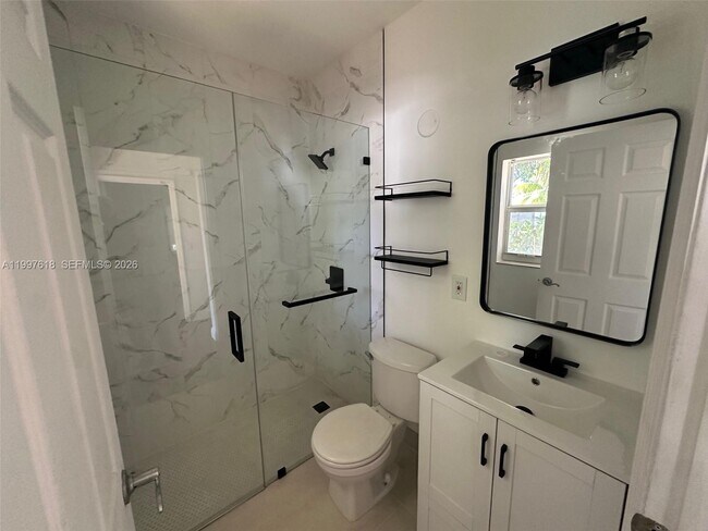 Building Photo - 563 NE 65th St