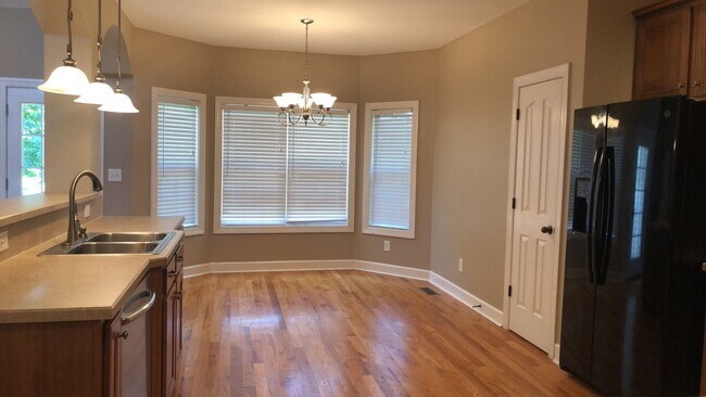 Building Photo - Magnificent Custom Home in Drakes Cove