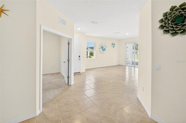 Building Photo - 5365 NW 46th Ln Rd