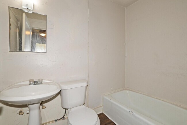 Building Photo - 1506 SW 11th Ave