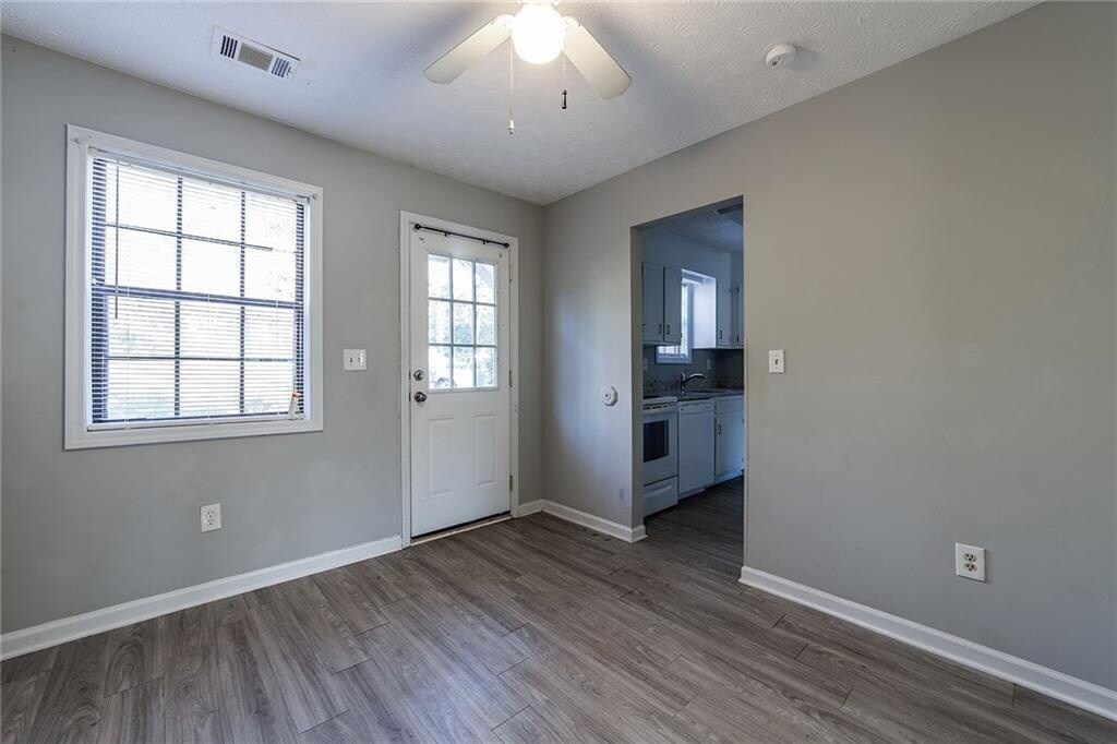 Building Photo - 732 S Candler St