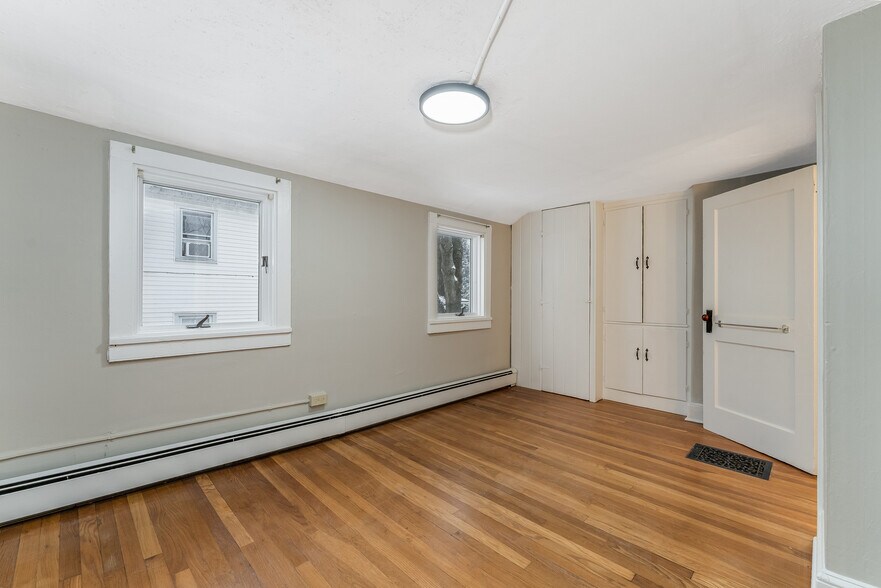 Building Photo - 20 Park Ave