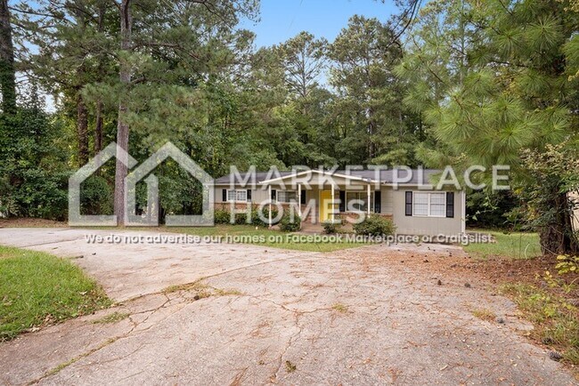 Building Photo - 6258 Green Acres Dr SW