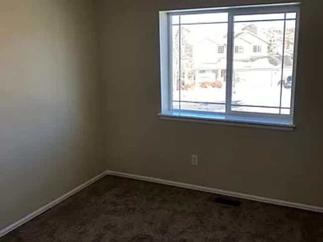 Building Photo - 1319 Lily Lake Dr