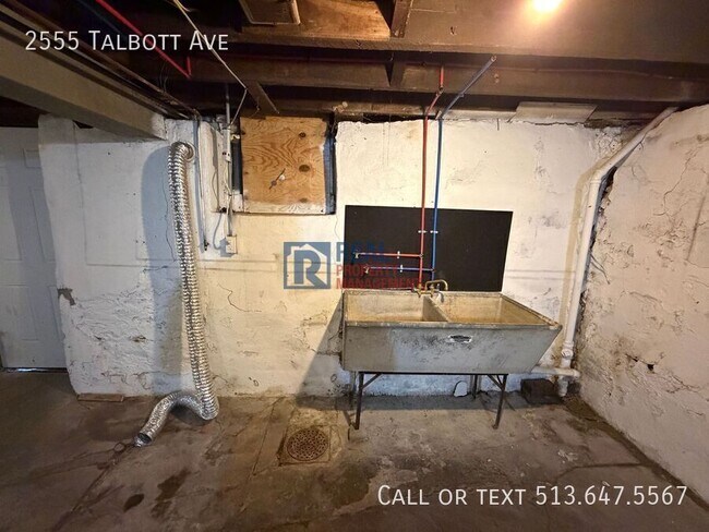 Building Photo - 2555 Talbott Ave